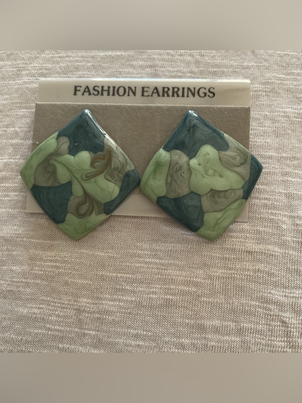 NEW FASHION Green Marble Enamel Square Drop pierced Earrings NOS